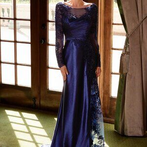 Navy blue plus size formal mother of the bride dress.Wedding guest party stretch